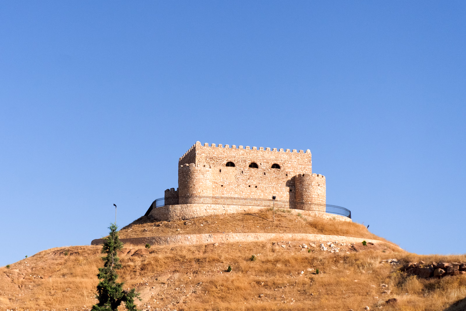 Khanzad castle